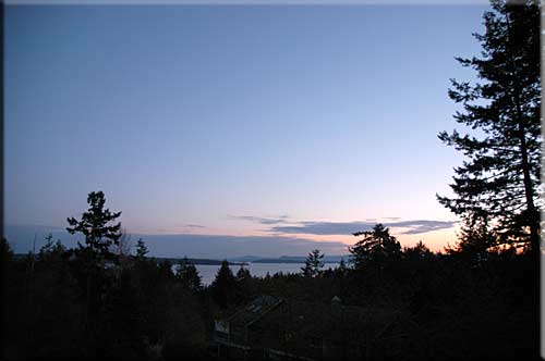 Arbutus House, North Pender Island Accommodation