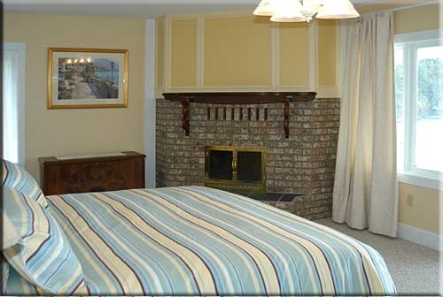 Camelot by the Sea, North Pender Island Accommodation