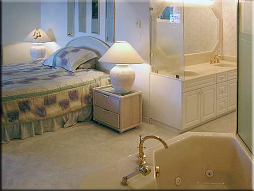 Dogwood Pointe, North Pender Island Accommodation