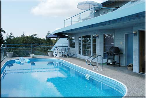Eagle View, North Pender Island Accommodation