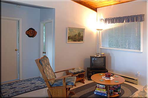 Eagle's Nest, North Pender Island Accommodation