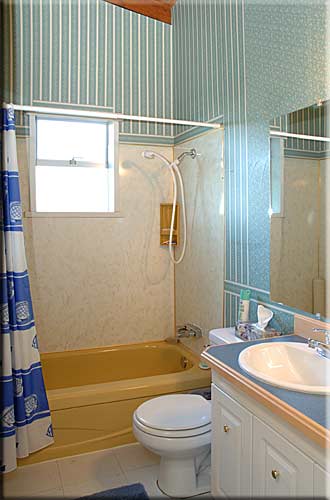 Eagle's Nest, North Pender Island Accommodation