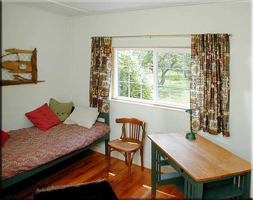 Rugosa Cottage, North Pender Island Accommodation