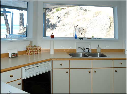 The Lighthouse on Pender, North Pender Island Accommodation