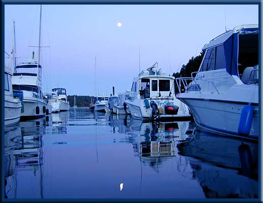 Thetis Island - Moonrise at Thetis Island Marina