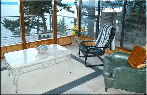 Whale Watch, North Pender Island Accommodation