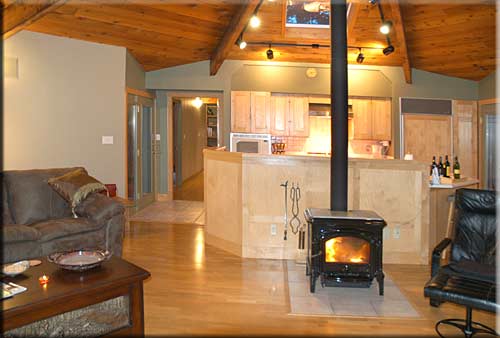 Whale Watch, North Pender Island Accommodation